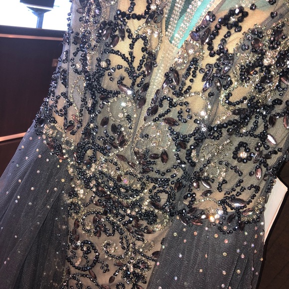 Prom Dress - Picture 4 of 9